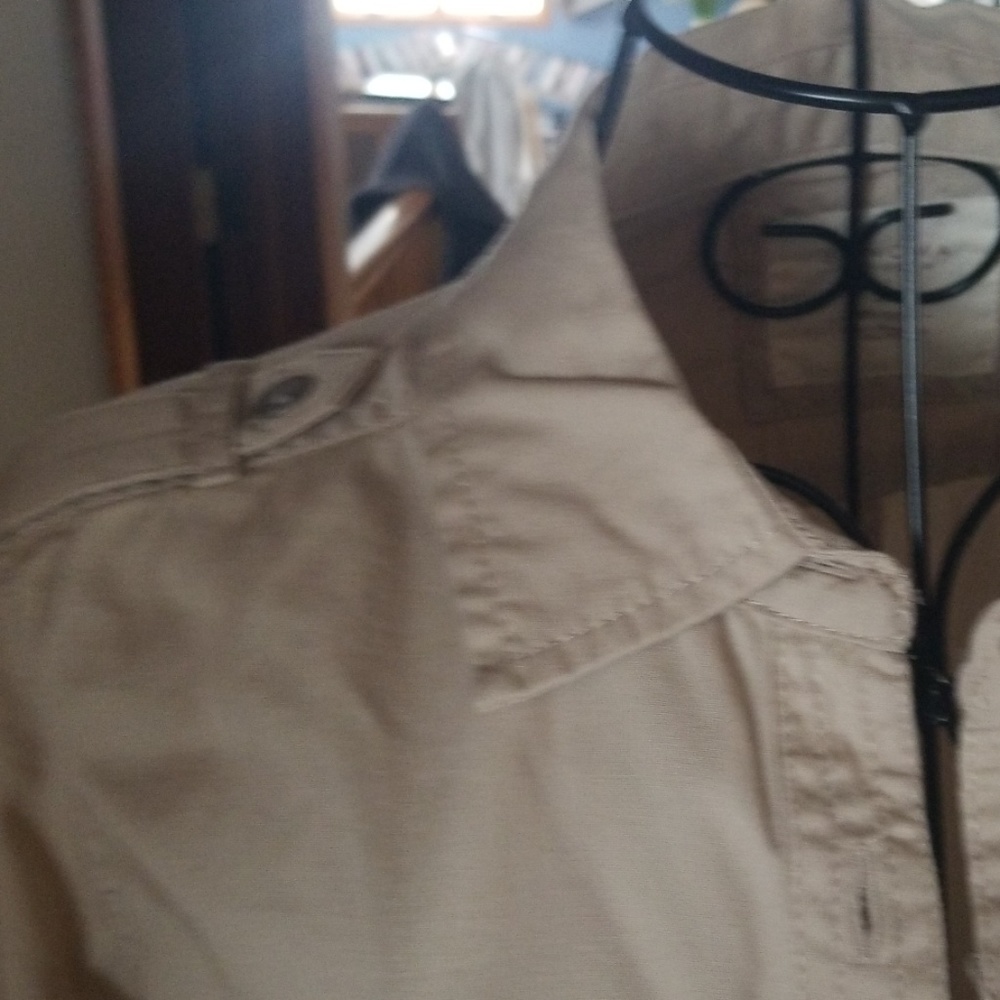 Button down shirt - Picture 7 of 7